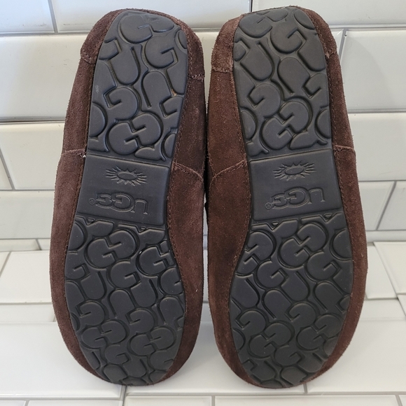 Ugg  S/N 1101110 Mens Ascot Suede Slipper Color Chocolate Brown Fur LinedSize main image 9